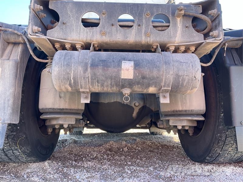 Ford F-MAX 500 4x2 S/A Sleeper Truck Tractor Naudoti vilkikai