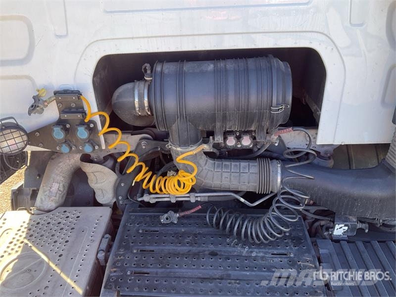 Ford F-MAX 500 4x2 S/A Sleeper Truck Tractor Sadulveokid