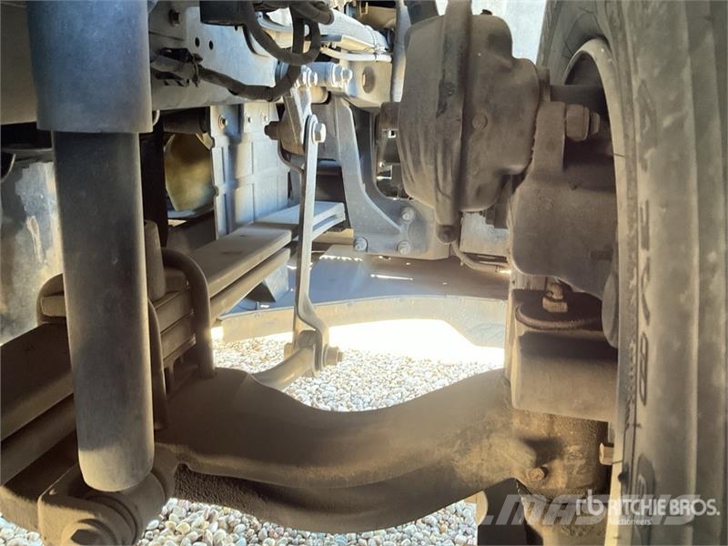 Ford F-MAX 500 4x2 S/A Sleeper Truck Tractor Sadulveokid