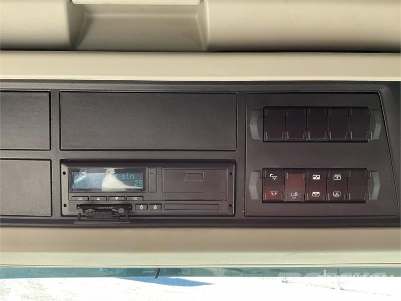 Ford F-MAX 500 4x2 S/A Sleeper Truck Tractor Sadulveokid