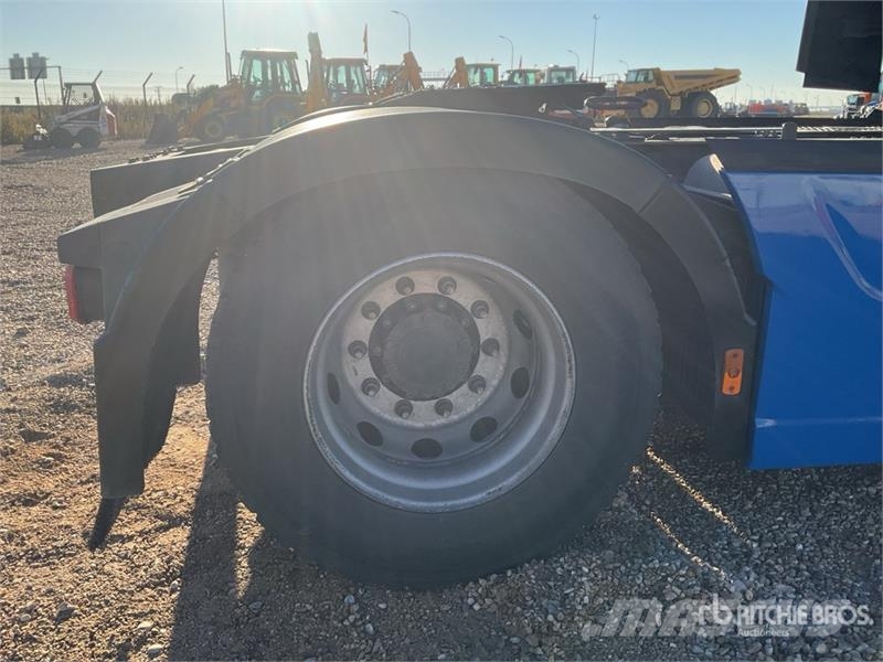 Ford F-MAX 500 4x2 S/A Sleeper Truck Tractor Sadulveokid
