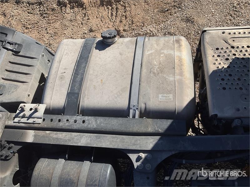 Ford F-MAX 500 4x2 S/A Sleeper Truck Tractor Sadulveokid