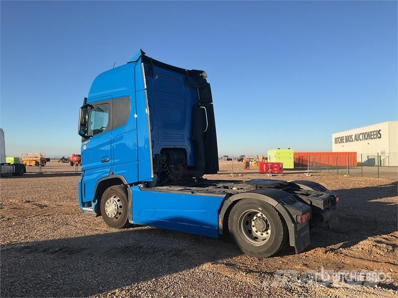 Ford F-MAX 500 4x2 S/A Sleeper Truck Tractor Sadulveokid