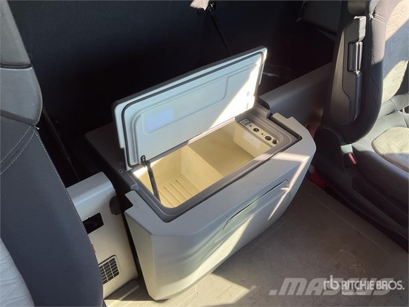 Ford F-MAX 500 4x2 S/A Sleeper Truck Tractor Sadulveokid