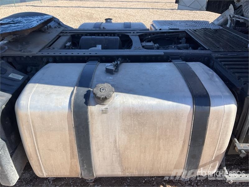 Ford F-MAX 500 4x2 S/A Sleeper Truck Tractor Naudoti vilkikai