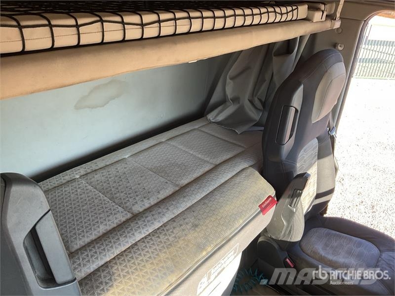 Ford F-MAX 500 4x2 S/A Sleeper Truck Tractor Sadulveokid