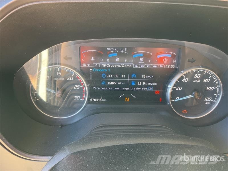 Ford F-MAX 500 4x2 S/A Sleeper Truck Tractor Naudoti vilkikai