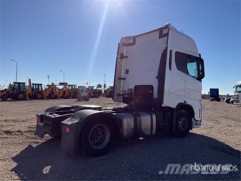 Ford F-MAX 500 4x2 S/A Sleeper Truck Tractor Sadulveokid