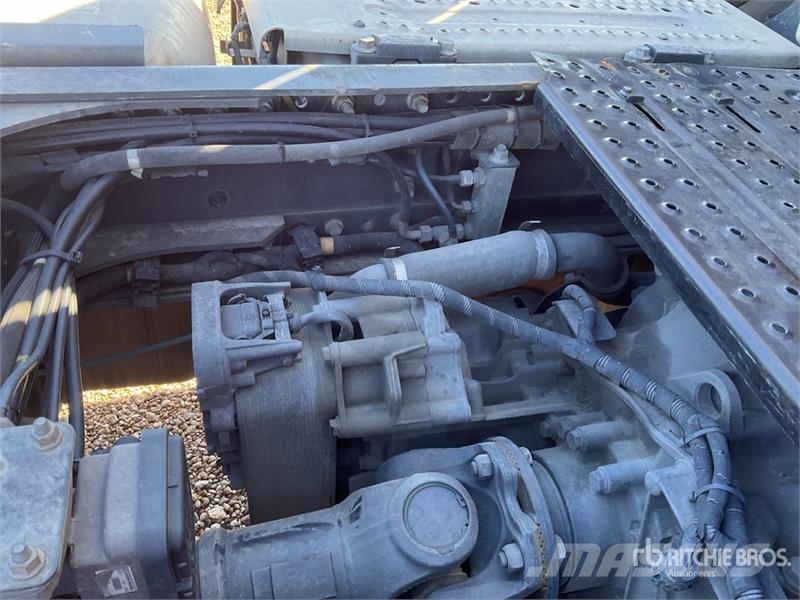 Ford F-MAX 500 4x2 S/A Sleeper Truck Tractor Sadulveokid