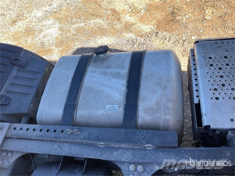 Ford F-MAX 500 4x2 S/A Sleeper Truck Tractor Naudoti vilkikai