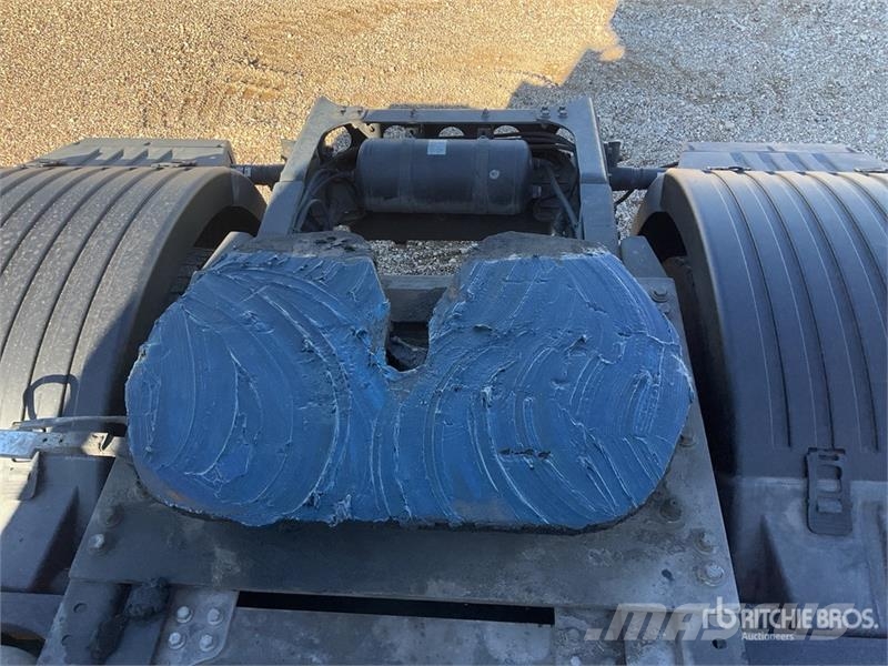 Ford F-MAX 500 4x2 S/A Sleeper Truck Tractor Sadulveokid