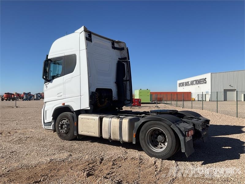 Ford F-MAX 500 4x2 S/A Sleeper Truck Tractor Sadulveokid