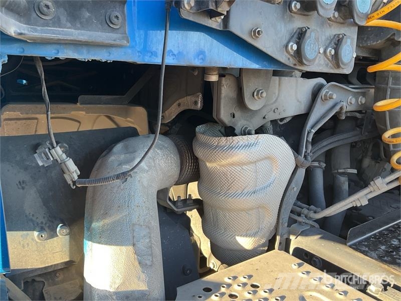 Ford F-MAX 500 4x2 S/A Sleeper Truck Tractor Sadulveokid