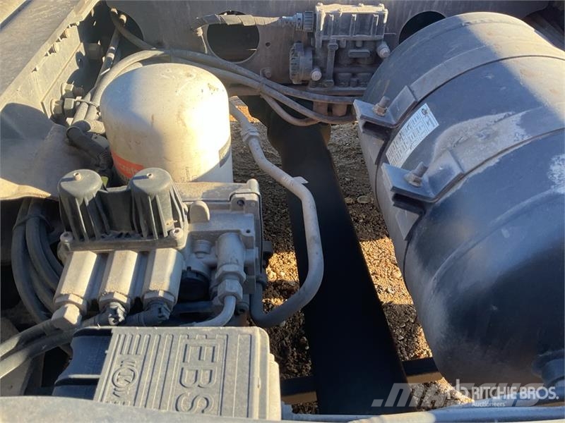 Ford F-MAX 500 4x2 S/A Sleeper Truck Tractor Sadulveokid