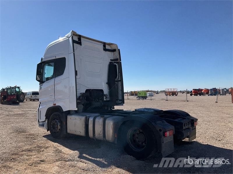 Ford F-MAX 500 4x2 S/A Sleeper Truck Tractor Naudoti vilkikai