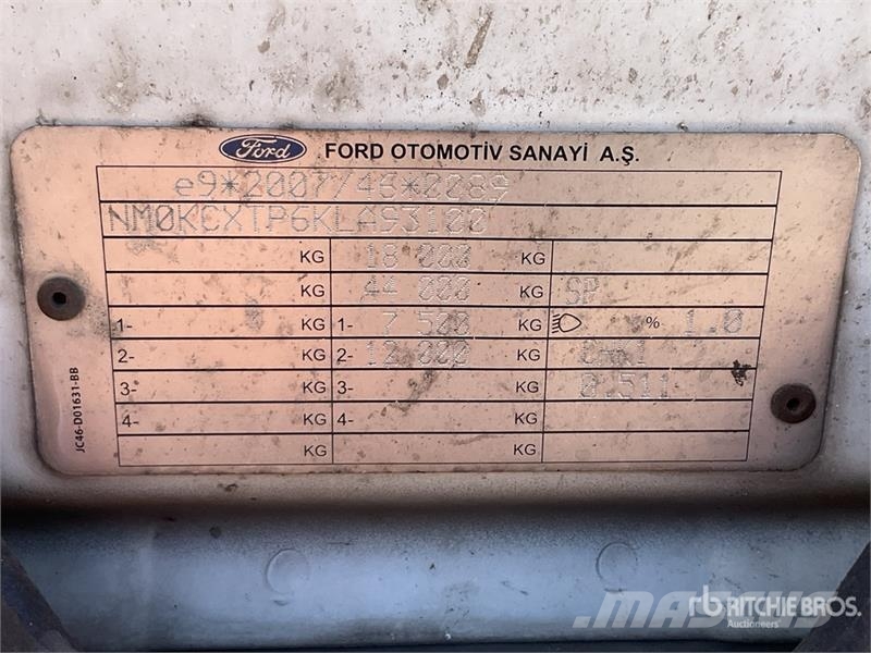 Ford F-MAX 500 4x2 S/A Sleeper Truck Tractor Naudoti vilkikai