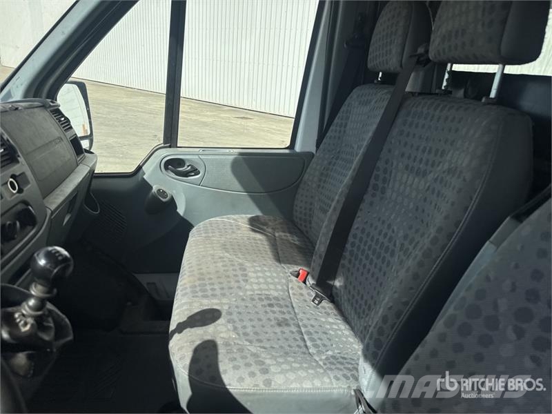 Ford Transit 115T280 Vehicule Utilitaire Cargo Van Furgões