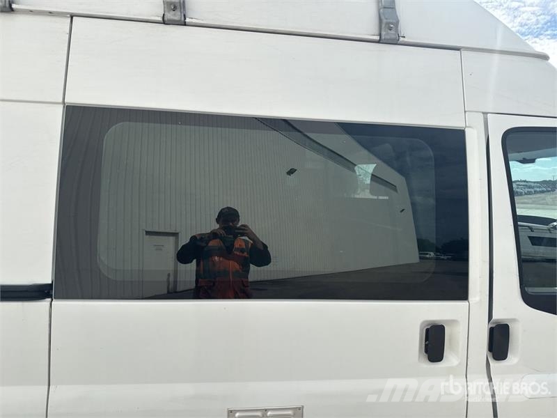 Ford Transit 115T280 Vehicule Utilitaire Cargo Van Furgões