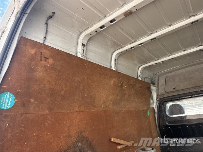 Ford Transit 115T280 Vehicule Utilitaire Cargo Van Furgões