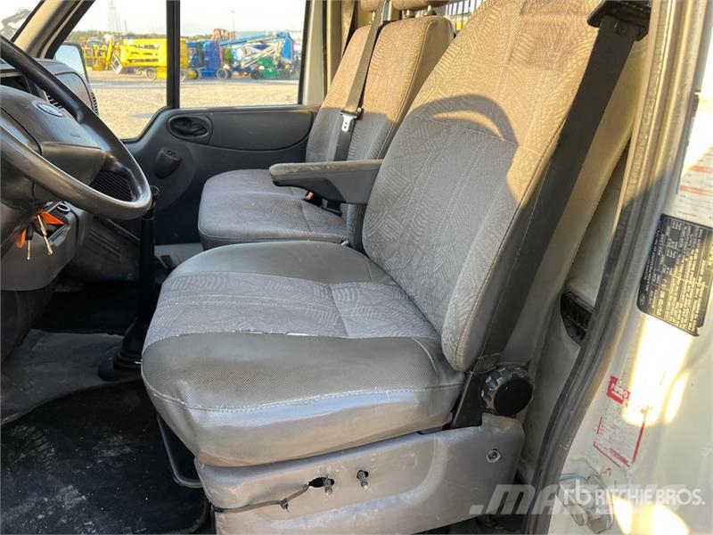 Ford Transit 135T350 Flatbed Truck Flatbed / Dropside trucks