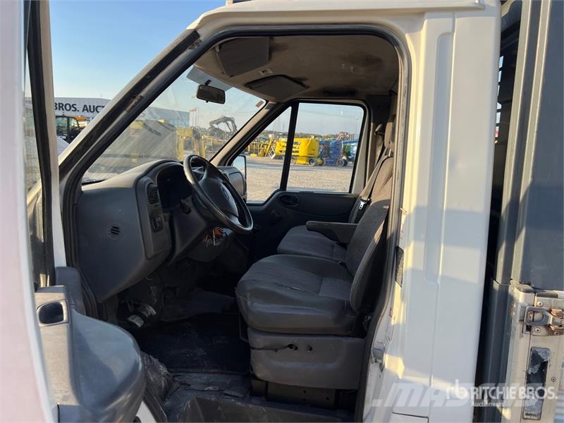 Ford Transit 135T350 Flatbed Truck Flatbed / Dropside trucks