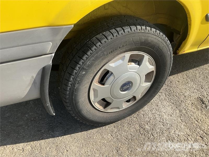 Ford Transit 140 T350 Cargo Van Gesloten bedrijfswagens