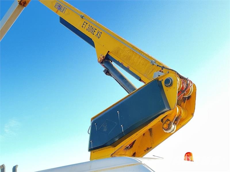 Ford Transit 4x2 Crane Truck with 2007 Versalift ET 30 Kranbil