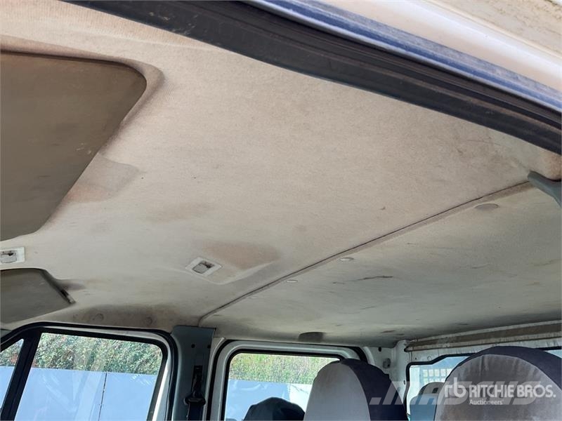 Ford Transit 4x2 Crew Cab Flatbed Truck Platte bakwagens