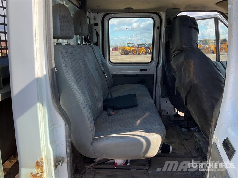 Ford Transit 4x2 Crew Cab Flatbed Truck Platte bakwagens