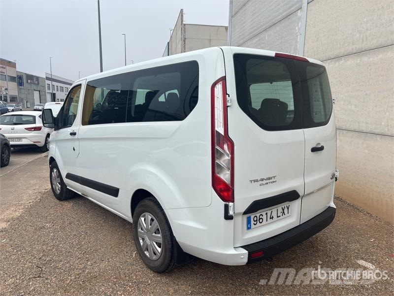 Ford Transit 9 Passenger Van Panel vans