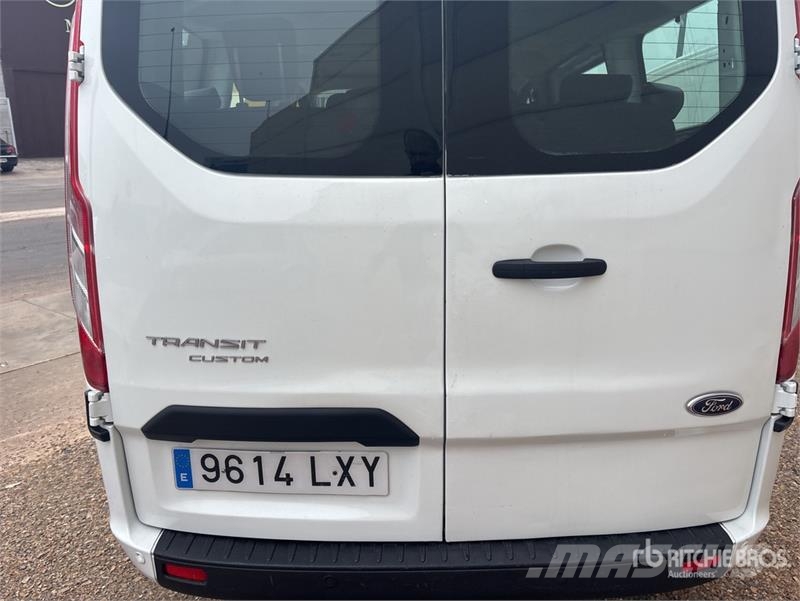 Ford Transit 9 Passenger Van Panel vans