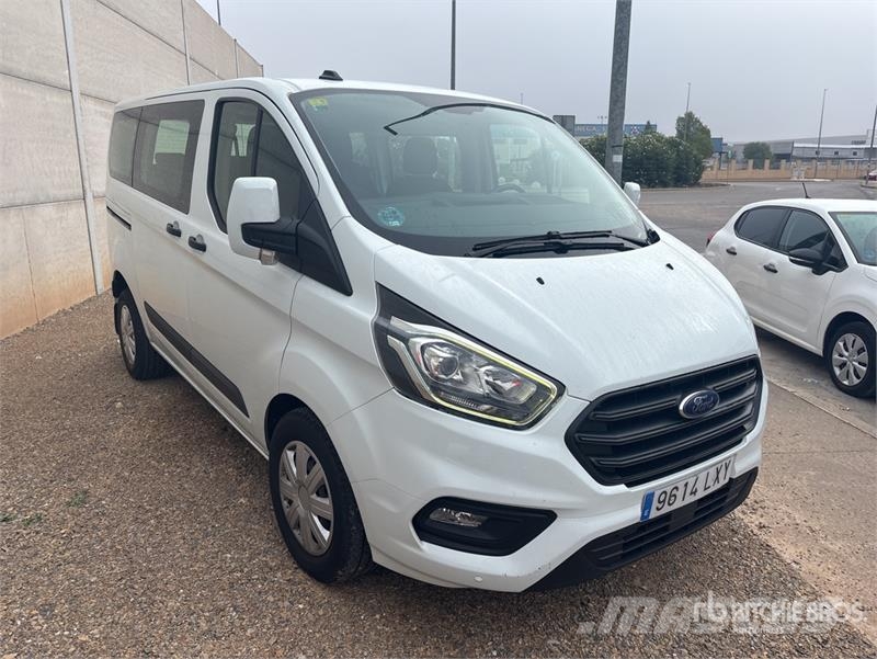 Ford Transit 9 Passenger Van Panel vans