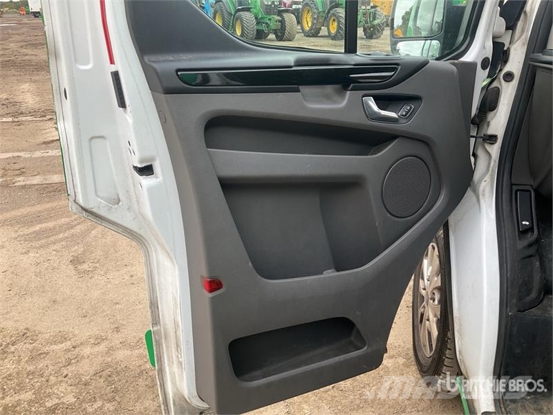 Ford Transit Cargo Van Dostavna vozila / kombiji