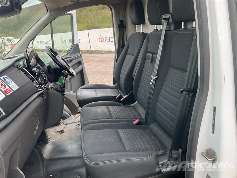 Ford Transit Cargo Van Dostavna vozila / kombiji