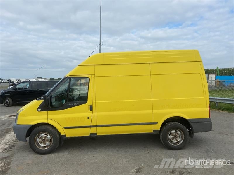 Ford Transit Cargo Van (Inoperable) Dostavna vozila / kombiji
