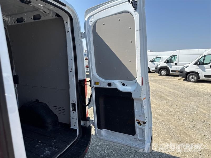 Ford Transit Cargo Van Gesloten bedrijfswagens