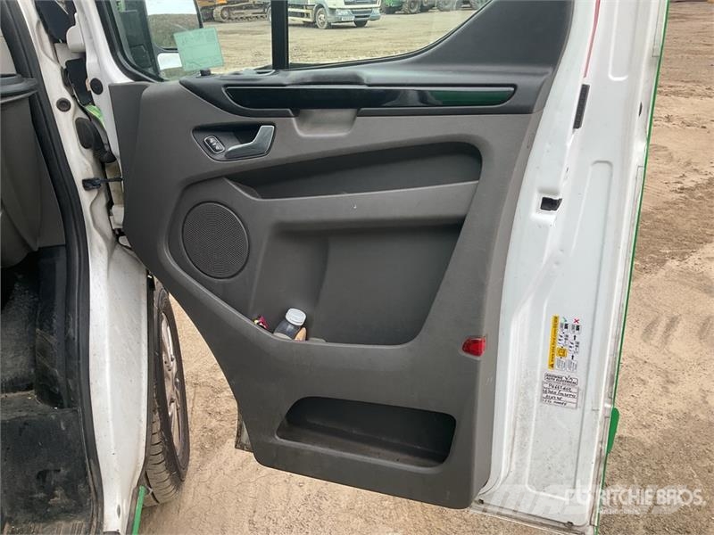 Ford Transit Cargo Van Dostavna vozila / kombiji