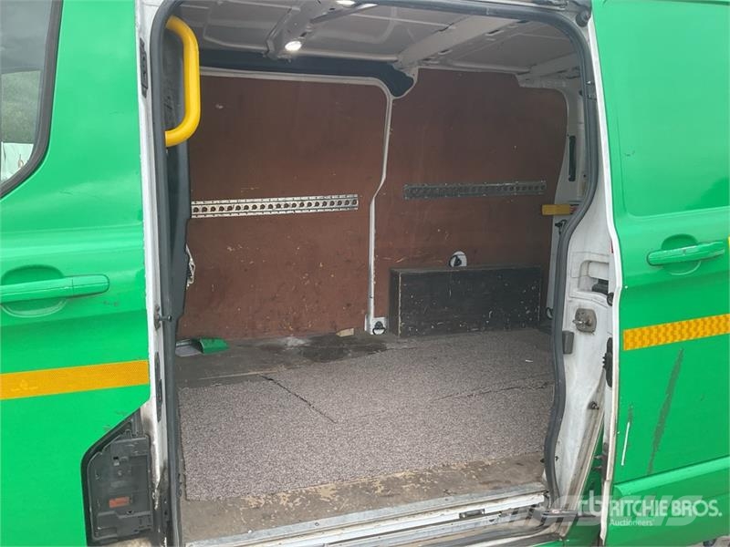 Ford Transit Cargo Van Dostavna vozila / kombiji
