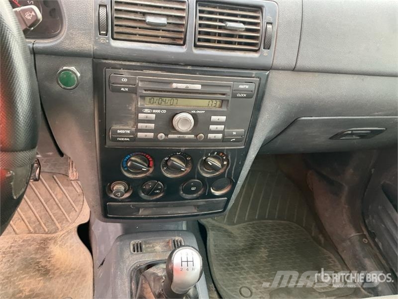 Ford Transit Connect Kaubikud