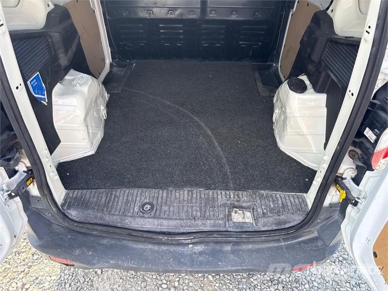Ford Transit Courier Cargo Van Varevogne