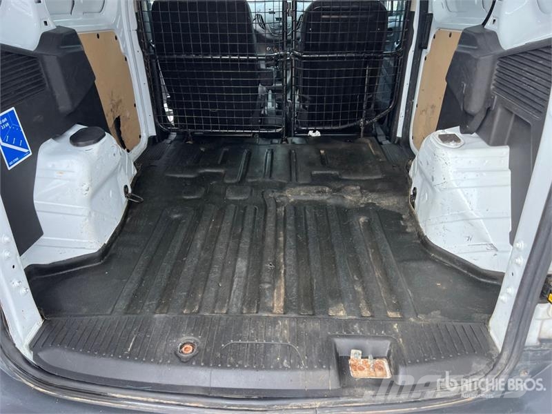 Ford Transit Courier Cargo Van Varevogne