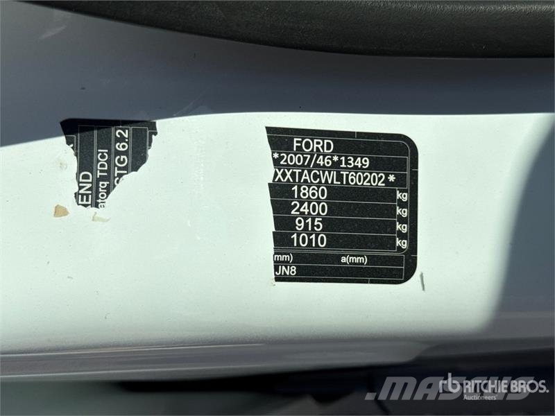 Ford Transit Courier Cargo Van Varevogne
