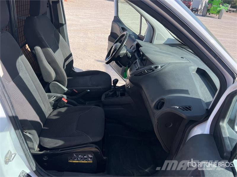 Ford Transit Courier Vehicule Utilitaire Cargo Van Transporterek