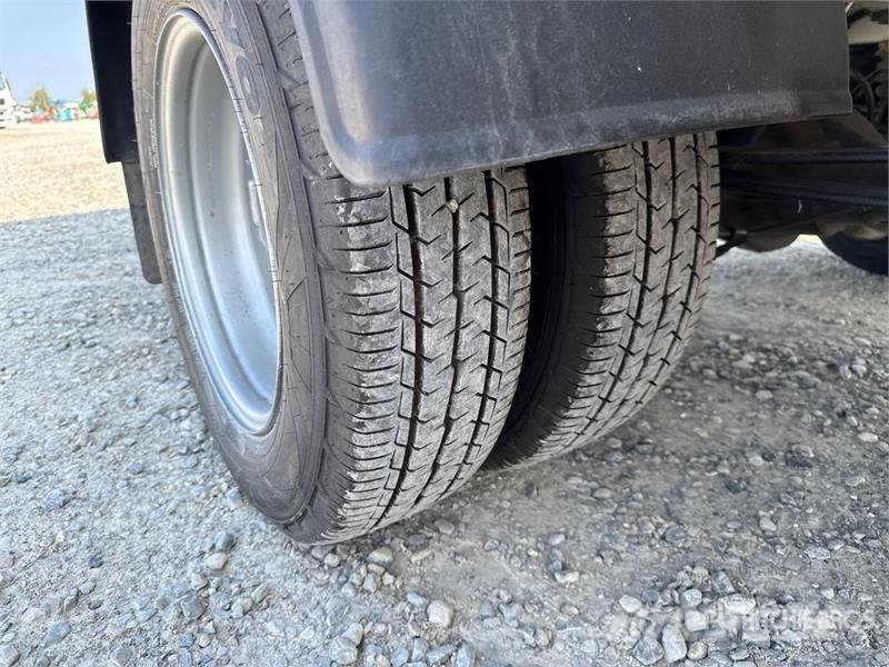 Ford Transit Crew Cab Flatbed Truck Kamioni sa otvorenim sandukom