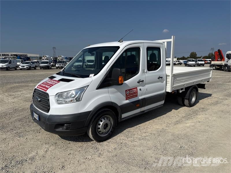 Ford Transit Crew Cab Flatbed Truck Kamioni sa otvorenim sandukom