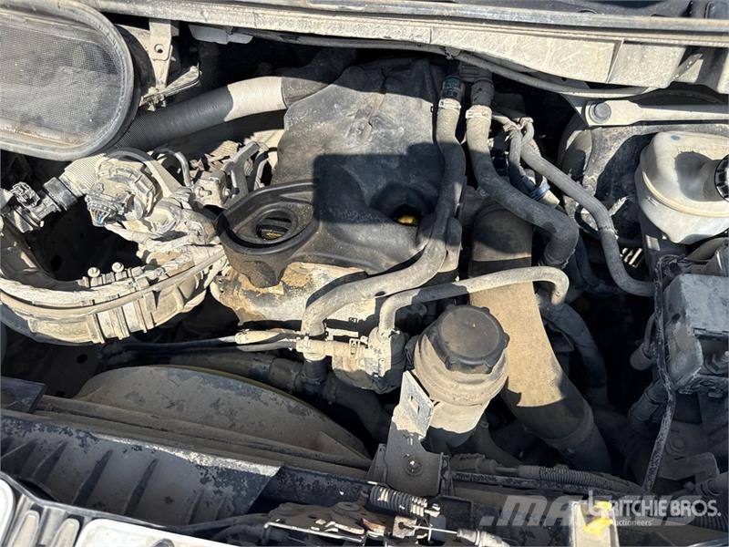 Ford Transit Crew Cab Flatbed Truck Kamioni sa otvorenim sandukom