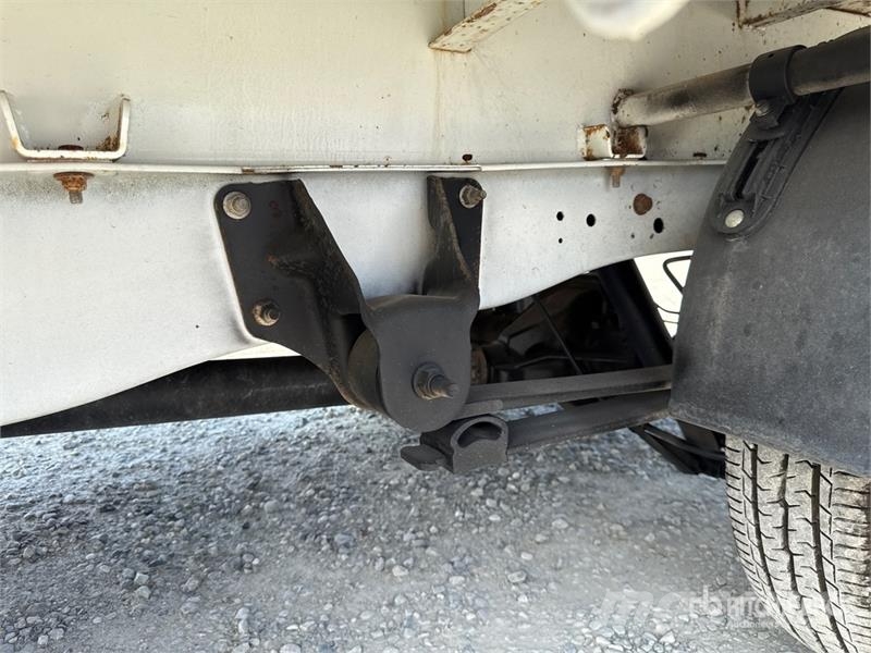 Ford Transit Crew Cab Flatbed Truck Kamioni sa otvorenim sandukom