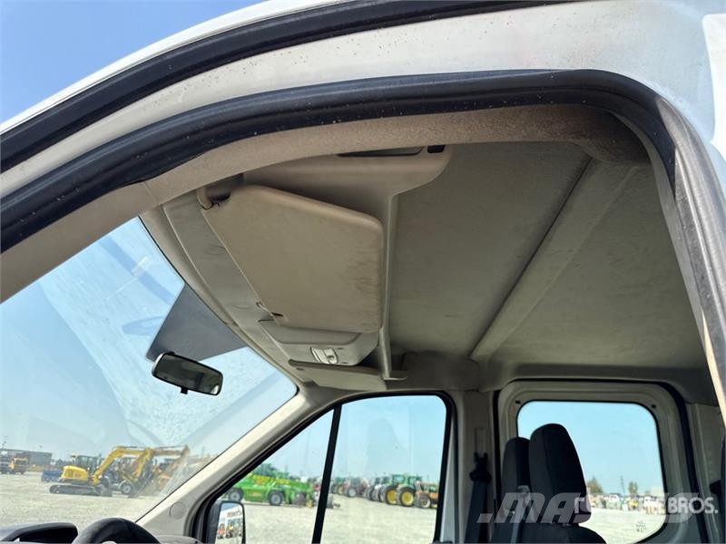 Ford Transit Crew Cab Flatbed Truck Valníky/Sklápěcí bočnice