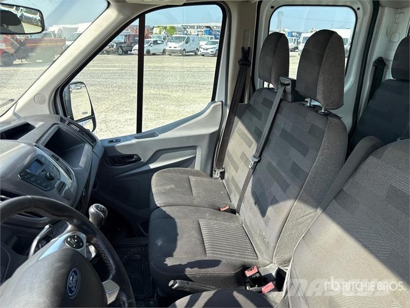 Ford Transit Crew Cab Flatbed Truck Kamioni sa otvorenim sandukom