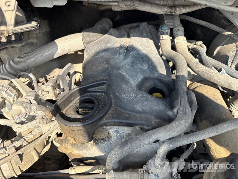 Ford Transit Crew Cab Flatbed Truck Kamioni sa otvorenim sandukom